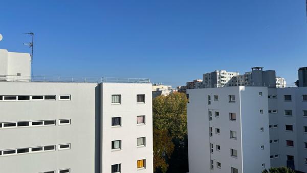 Studio 25 m² - Rue Manin - 5ème étage