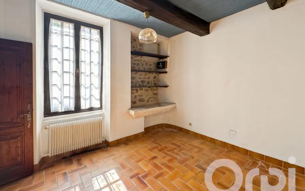 Maison à vendre    7 pièces •  Sérignan-du-Comtat