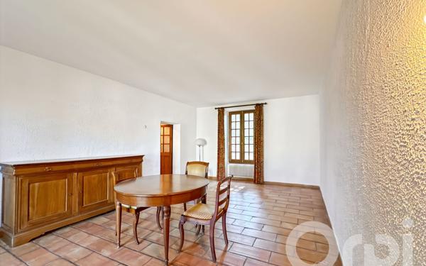 Maison à vendre    7 pièces •  Sérignan-du-Comtat