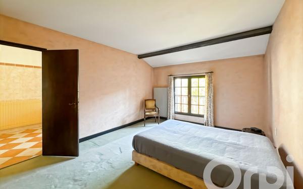 Maison à vendre    7 pièces •  Sérignan-du-Comtat