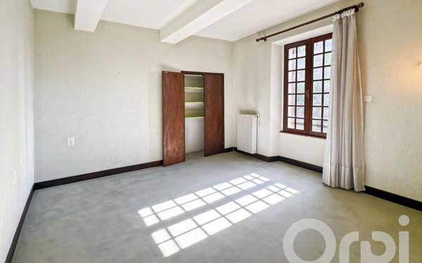 Maison à vendre    7 pièces •  Sérignan-du-Comtat