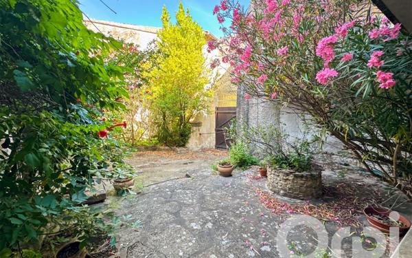 Maison à vendre    7 pièces •  Sérignan-du-Comtat