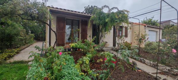 Maison à SAINTES, 17100 - 4 pièces 77m²