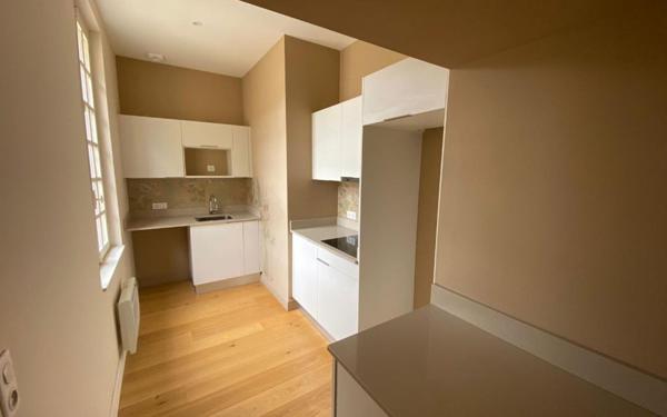 Appartement à louer    4 pièces •  Talence