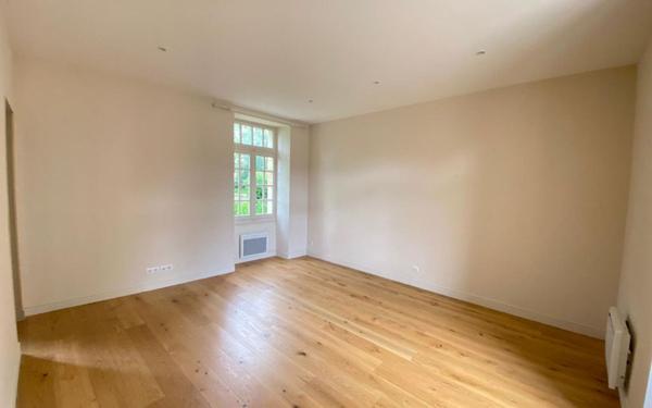 Appartement à louer    4 pièces •  Talence