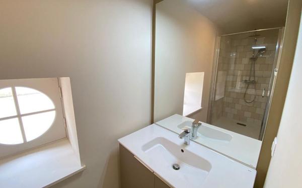 Appartement à louer    4 pièces •  Talence