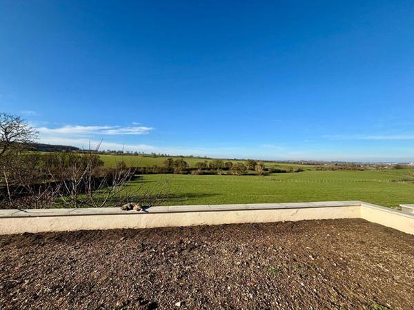 Longère rénovée de 230 m² sur 3,5 hectares, sans vis à vis, 5 chambres