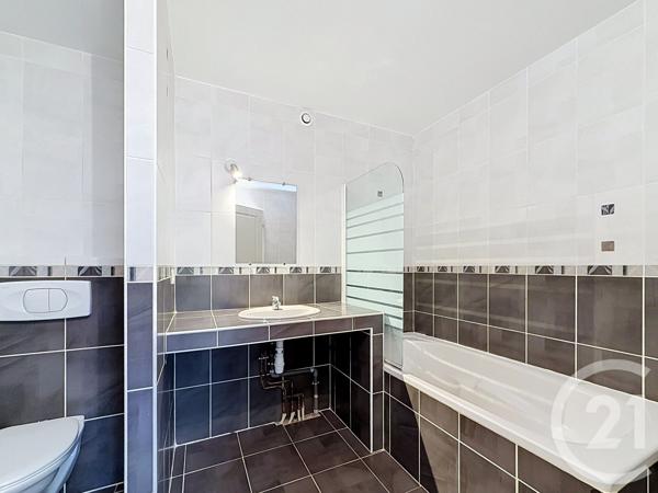 Maison à vendre  4 pièces - 111,71 m 2   GUJAN MESTRAS  - 33