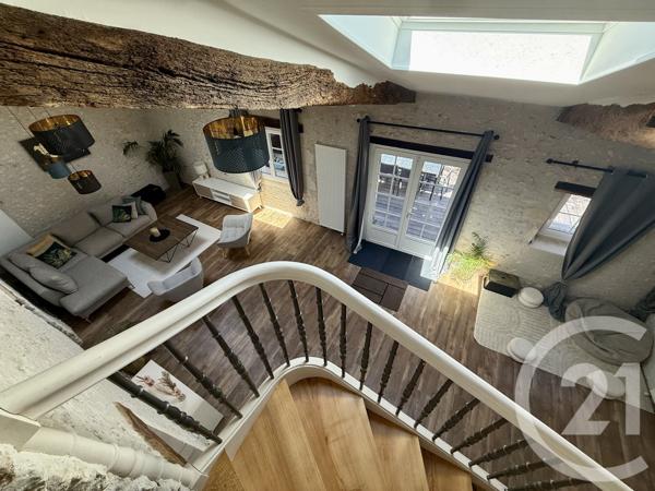 Maison à vendre  8 pièces - 215 m 2   MEDIS  - 17