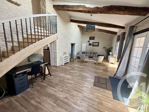 Maison à vendre  8 pièces - 215 m 2   MEDIS  - 17