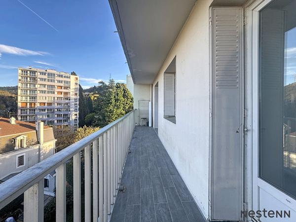 Exclusivité NESTENN - Appartement 4 pièces à Saint-Étienne - Rénové avec goût