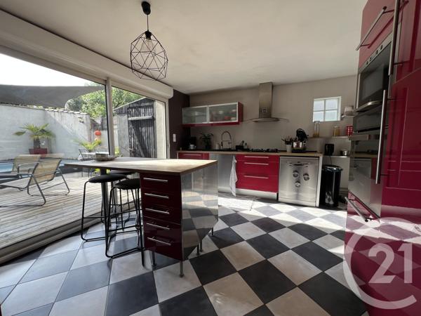 Maison à vendre  6 pièces - 133,82 m 2   MERIGNAC  - 33