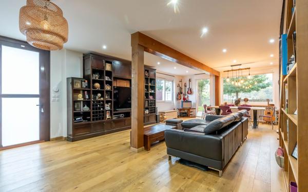 Maison à vendre    4 pièces • 100,38 m2 Joinville-le-Pont