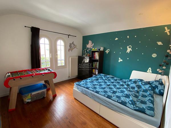 Maison Maisons Laffitte 108 m2 - Proche Centre-Ville - 5 chambres Loyer 3 312 €/mois **  - Référence  4711