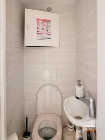 Institut de beauté -Onglerie- Loyer Mensuel 1250 €