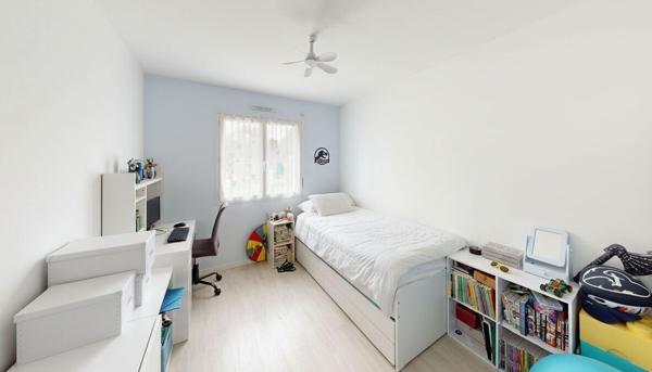 ITEUIL - PLAIN-PIED - 4 CHAMBRES - JARDIN DPE A