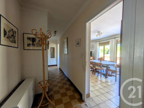 Maison à vendre  7 pièces - 154,16 m 2   MONTMELIAN  - 73