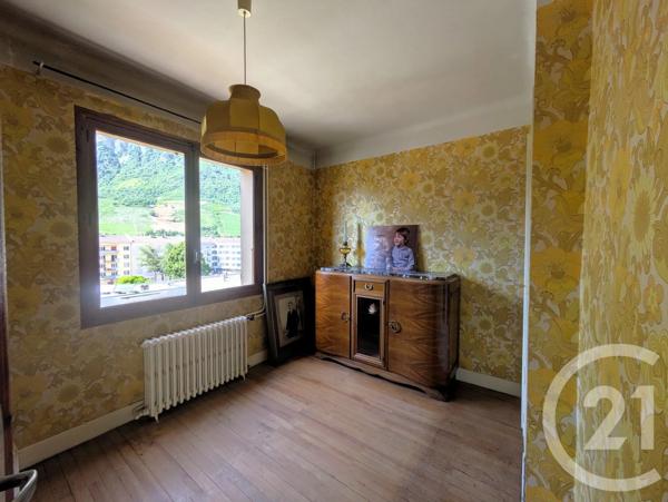 Maison à vendre  7 pièces - 154,16 m 2   MONTMELIAN  - 73