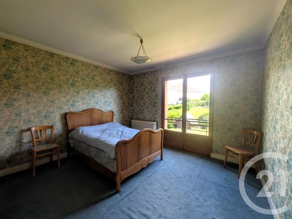 Maison à vendre  7 pièces - 154,16 m 2   MONTMELIAN  - 73