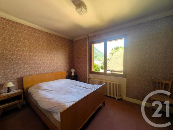 Maison à vendre  7 pièces - 154,16 m 2   MONTMELIAN  - 73