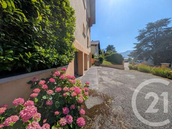 Maison à vendre  7 pièces - 154,16 m 2   MONTMELIAN  - 73