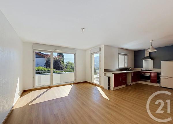 Appartement F4 à vendre  4 pièces - 81 m 2   TANINGES  - 74