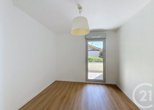 Appartement F4 à vendre  4 pièces - 81 m 2   TANINGES  - 74
