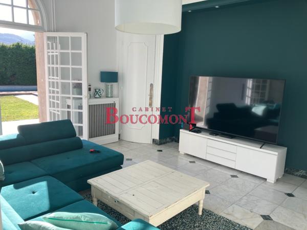 Maison 11 pièce(s) 5 chambre(s) 365 m²