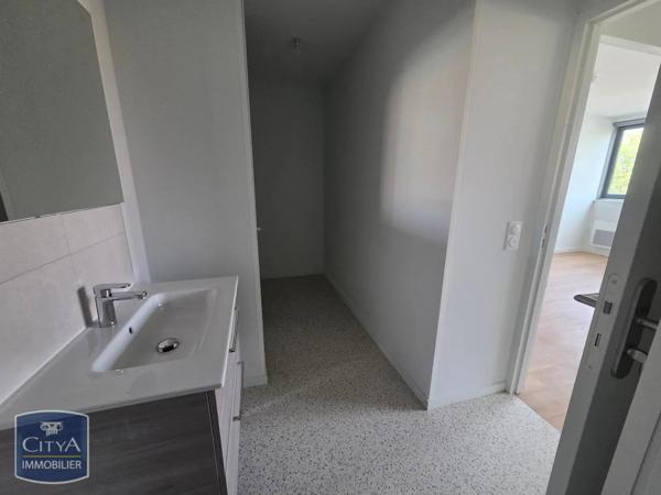 Appartement à louer 3 pièces 76m² Issoire (63500)