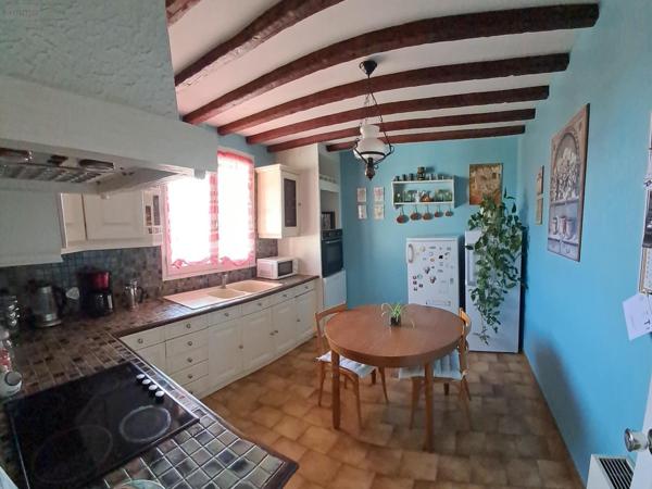 Maison à vendre à Saint-Pavace dans la Sarthe (72190), ref : l800238780