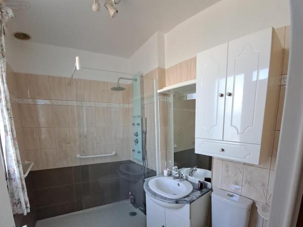 Maison à vendre à Saint-Pavace dans la Sarthe (72190), ref : l800238780