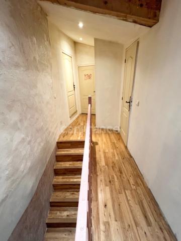 Maison à vendre à Reillanne (04110) – 152 m² – 4 chambres – Terrasse, balcon et charme provençal