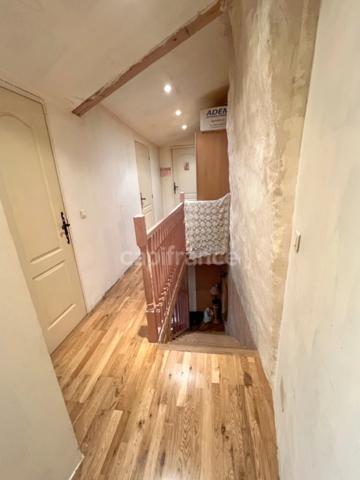 Maison à vendre à Reillanne (04110) – 152 m² – 4 chambres – Terrasse, balcon et charme provençal