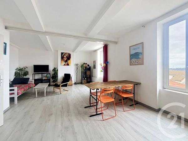 Appartement T3 à vendre  4 pièces - 80,20 m 2   BEZIERS  - 34