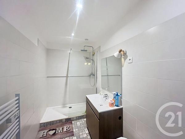 Appartement T3 à vendre  4 pièces - 80,20 m 2   BEZIERS  - 34