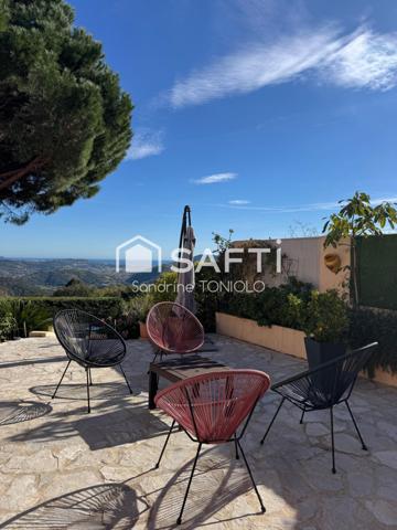 Maison dans un cadre résidentiel, au calme avec magnifique vue mer