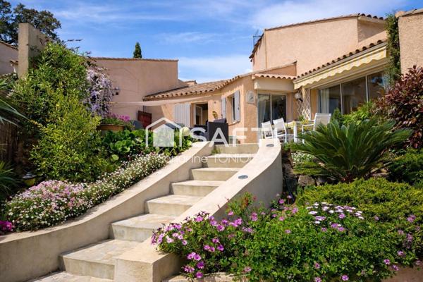 Maison dans un cadre résidentiel, au calme avec magnifique vue mer