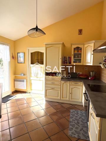 Maison dans un cadre résidentiel, au calme avec magnifique vue mer