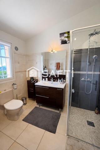 Maison dans un cadre résidentiel, au calme avec magnifique vue mer