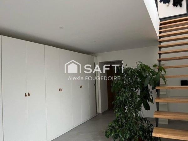 MAISON CONTEMPORAINE AVEC VUE PANORAMIQUE TYPE 6