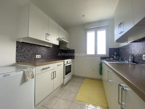 Vente                                                      Appartement
                        
                     3 pièces                      52 m2                     à Auray