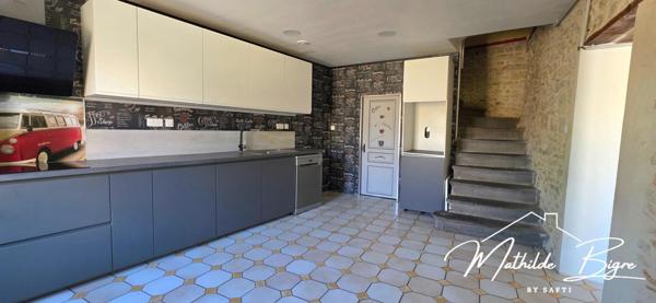 Maison en pierre avec dépendance et terrain