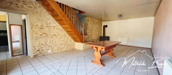 Maison en pierre avec dépendance et terrain