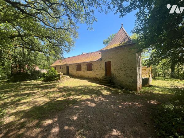 Maison en pierre avec 1 hectare de terrain - Figeac