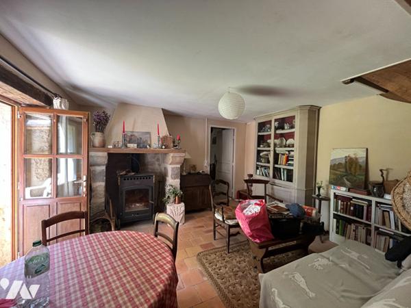 Maison en pierre avec 1 hectare de terrain - Figeac
