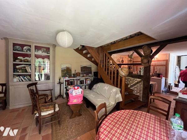 Maison en pierre avec 1 hectare de terrain - Figeac