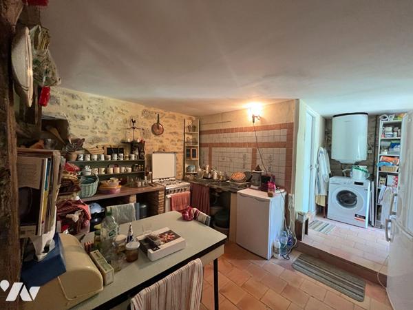 Maison en pierre avec 1 hectare de terrain - Figeac