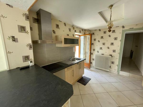 Maison à SAINT-GEORGES-DU-BOIS, 72700 - 4 pièces 90m²