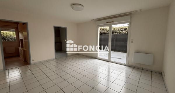 Location Appartement 2 pièces 47.35 m² - Pujols 47300