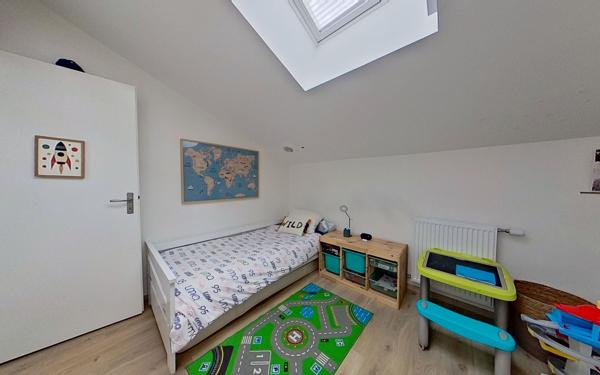 Appartement à vendre    5 pièces • 104 m2 Champagne-au-Mont-d'Or